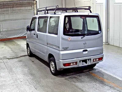 NISSAN CLIPPER VAN