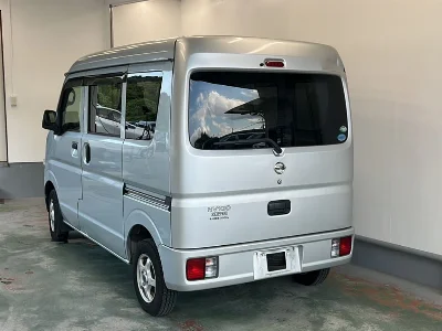 NISSAN CLIPPER VAN