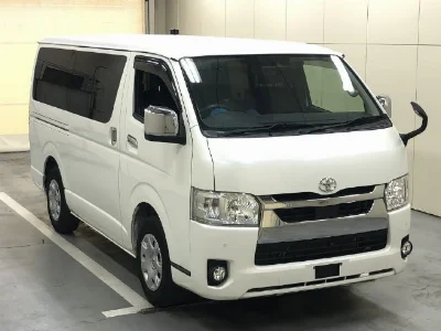 TOYOTA HIACE VAN