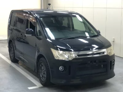 MITSUBISHI DELICA D5