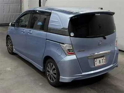 HONDA FREED SPIKE