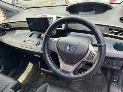 HONDA FREED SPIKE