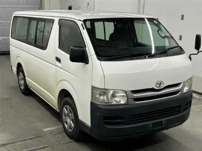 TOYOTA HIACE VAN
