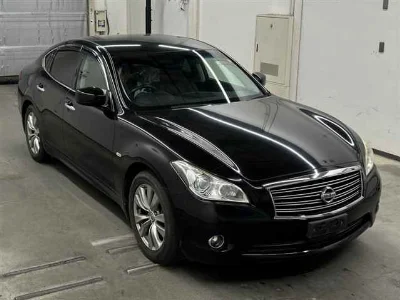 NISSAN FUGA
