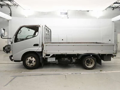 TOYOTA DYNA