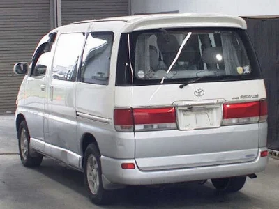 TOYOTA HIACE REGIUS