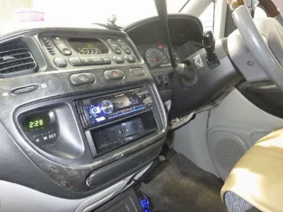 MITSUBISHI DELICA WAGON