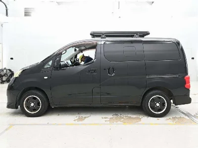 NISSAN NV200
