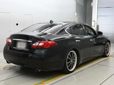 NISSAN FUGA