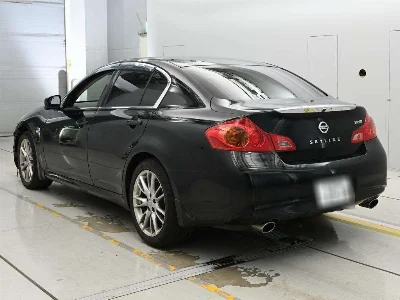 NISSAN SKYLINE