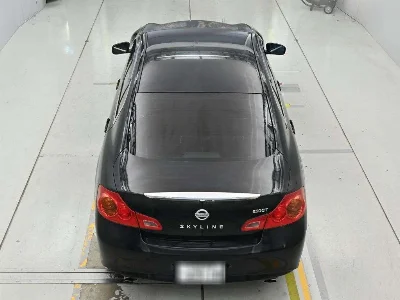 NISSAN SKYLINE