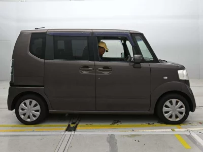 HONDA N BOX PLUS