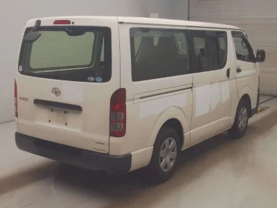 TOYOTA HIACE VAN