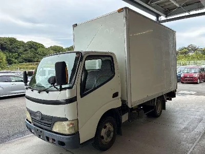 TOYOTA DYNA
