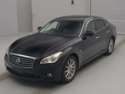NISSAN FUGA