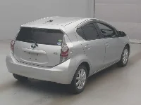 Цена авто Toyota Aqua с аукционов Японии, номер кузова NHP10, пробег 122 000, оценка 8