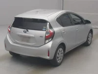 Цена авто Toyota Aqua с аукционов Японии, номер кузова NHP10, пробег 84 000, оценка 7