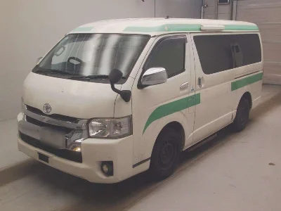 TOYOTA HIACE