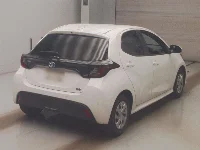 Цена авто Toyota Yaris с аукционов Японии, номер кузова MXPH10, пробег 90 000, оценка 8