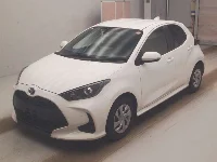 Цена авто Toyota Yaris с аукционов Японии, номер кузова MXPH10, пробег 109 000, оценка 8