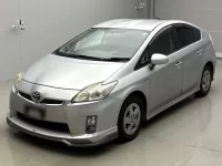 Цена авто Toyota Prius с аукционов Японии, номер кузова ZVW30, пробег 320 000, оценка 6