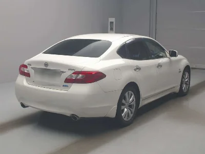 NISSAN FUGA