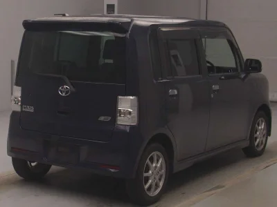 TOYOTA PIXIS SPACE