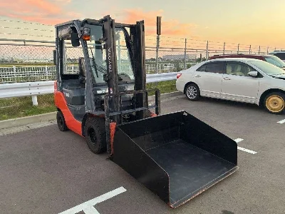 TOYOTA  FORKLIFT 