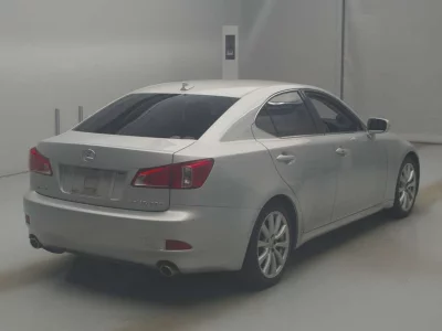 LEXUS IS
