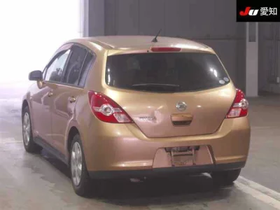 NISSAN TIIDA