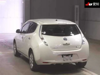 NISSAN LEAF