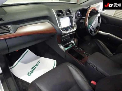 TOYOTA CROWN MAJESTA