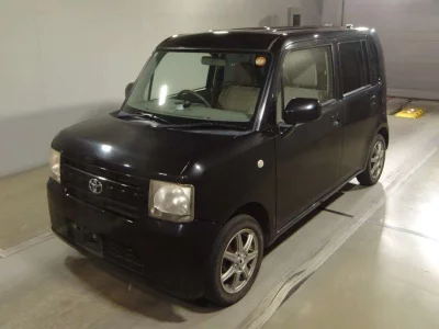 TOYOTA PIXIS SPACE