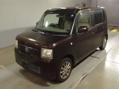 TOYOTA PIXIS SPACE