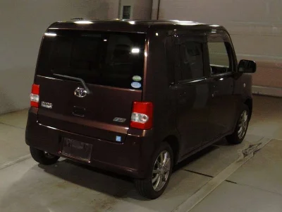 TOYOTA PIXIS SPACE