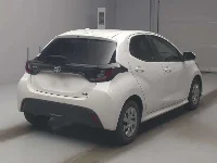 Цена авто Toyota Yaris с аукционов Японии, номер кузова MXPH10, пробег 42 000, оценка 2