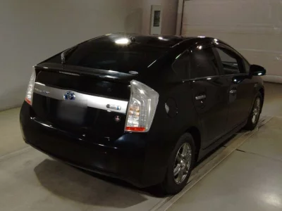 TOYOTA PRIUS PHV