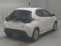 Цена авто Toyota Yaris с аукционов Японии, номер кузова MXPH15, пробег 58 000, оценка 8