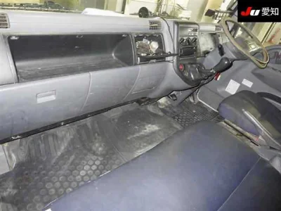 MITSUBISHI CANTER