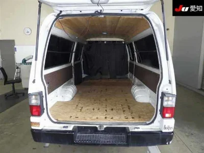 MAZDA BONGO BRAWNY VAN