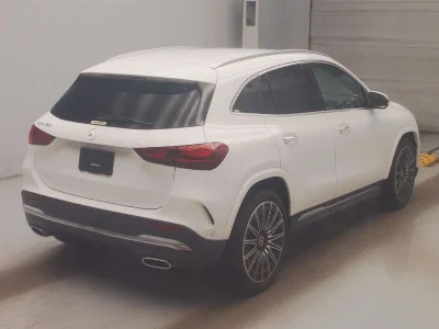 MERCEDES BENZ GLA
