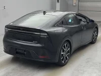 Цена авто Toyota Prius PHV с аукционов Японии, номер кузова MXWH61, пробег 32 000, оценка 6