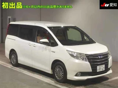 TOYOTA NOAH