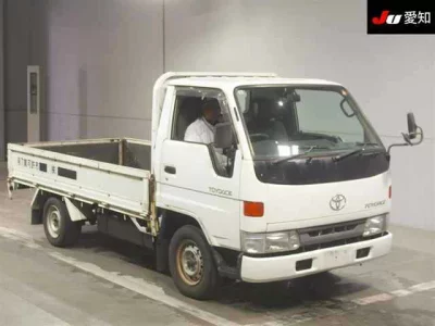 TOYOTA DYNA