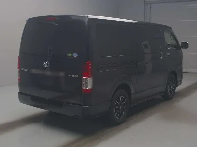 TOYOTA HIACE VAN
