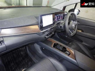 NISSAN AURA