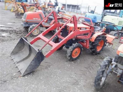 KUBOTA KUBOTA