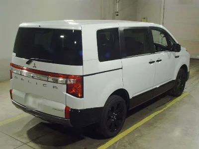 MITSUBISHI DELICA D5