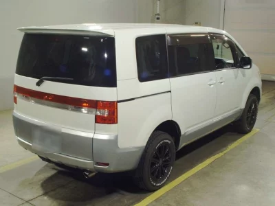 MITSUBISHI DELICA D5