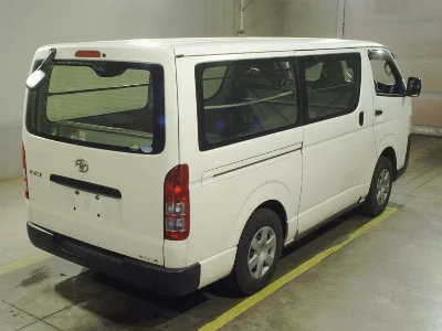 TOYOTA HIACE VAN